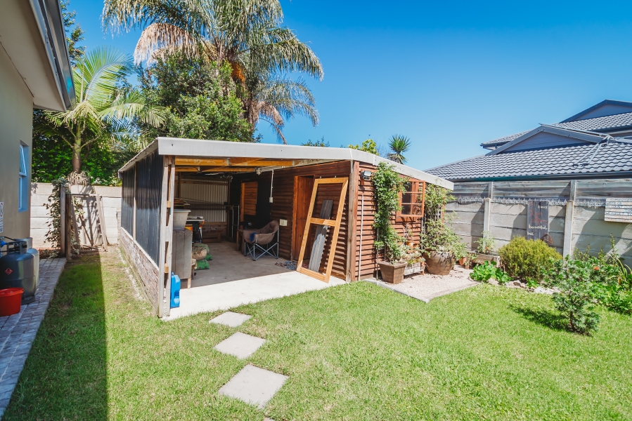 5 Bedroom Property for Sale in Heather Park Western Cape